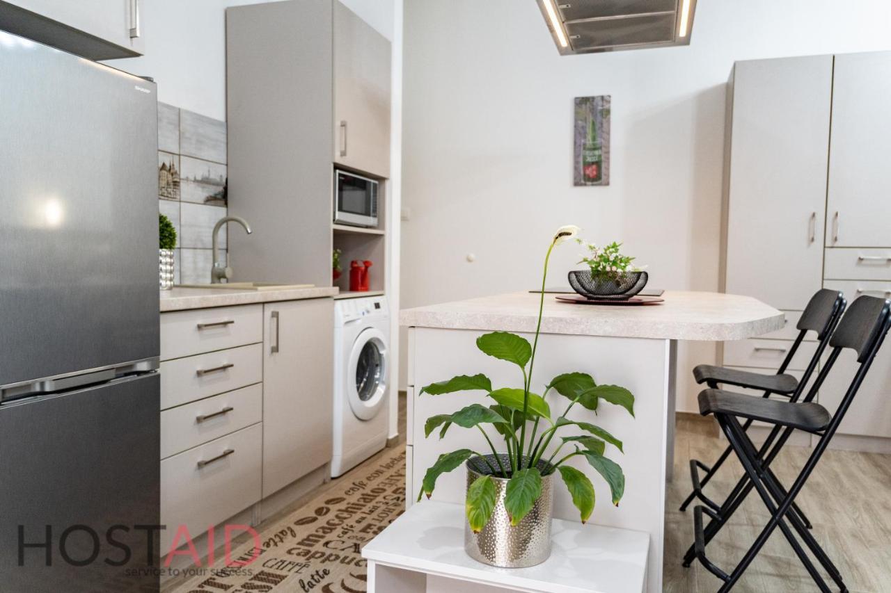 B17 Apartment - Hostaid Budapest Ngoại thất bức ảnh
